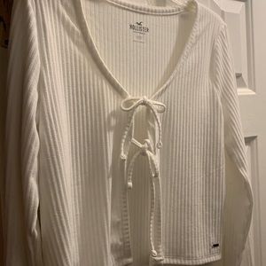White tie hollister long sleeve shirt